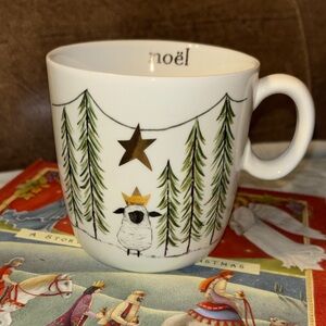 Noel Christmas mug -very pretty- good condition